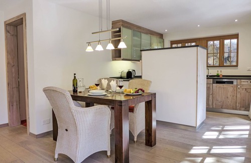 Grindelwald Apartment | Chalet Smaragd by Interhome