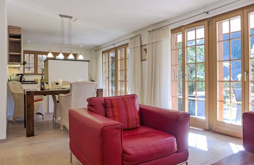 Grindelwald Apartment | Chalet Smaragd by Interhome