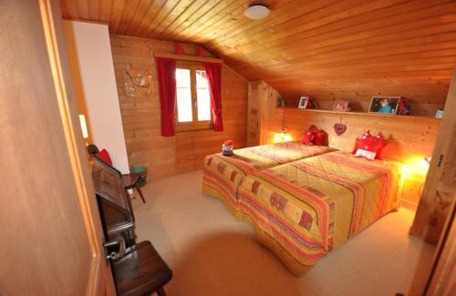 Les Posses-sur-Bex Ski Chalet | Chalet Tendre est la Nuit à Gryon - 6 personnes, belle vue, tout confort