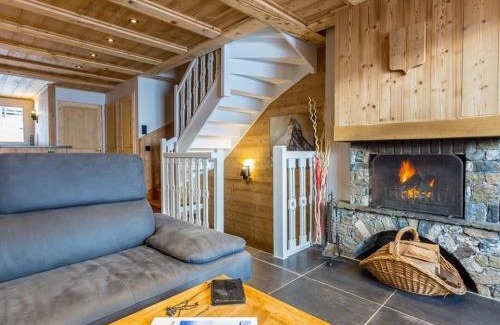 Val-Thorens Ski Chalet | "Chalet Triplex 12 Pers à Val Thorens - 4 Flocons Or, Cheminée, WiFi, Proche Pistes et Commerces" - FR-1-637-10