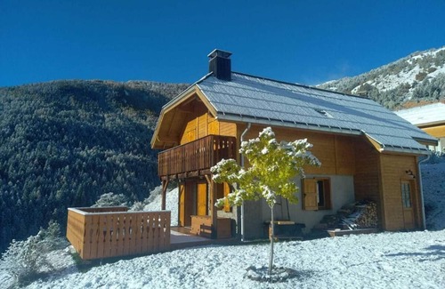Pra Loup Ski Chalet | Chalet, view mountain, terrace, fireplace or stove, tv, ski locker, 110m², Pra Loup
