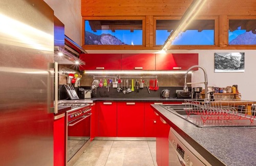 Nancroit Ski Chalet | Chalet, wifi, view valley, sauna, balcony, fireplace or stove, parking, tv, ski locker, 330m²