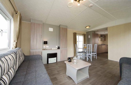 Zuna Ski Chalet | Chalet with garden near nature reserve