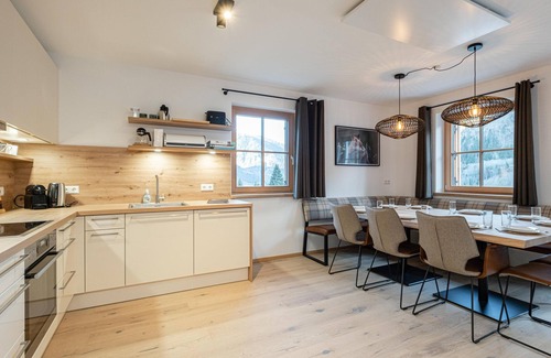Donnersbachwald Ski Chalet | Chalet with hottub, sauna and large terrace