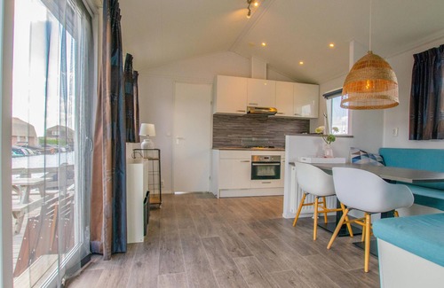 Municipality of Stichtse Vecht Ski Chalet | Chalet with swimming ladder on Loosdrecht lakes