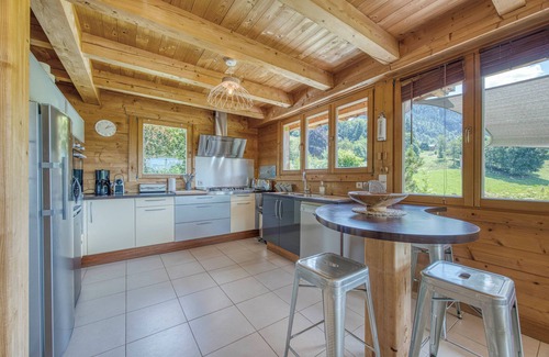 Saint-Jean-de-Sixt Ski Chalet | Chalet Xel-Ha * 180 ° view, Wood stove, Bubble sauna in the garden.