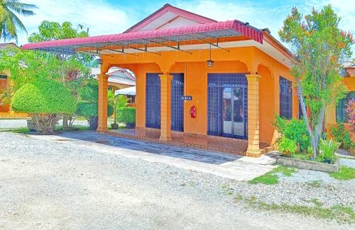 Marang Hotel | Chalet Yunie Marang by RVH