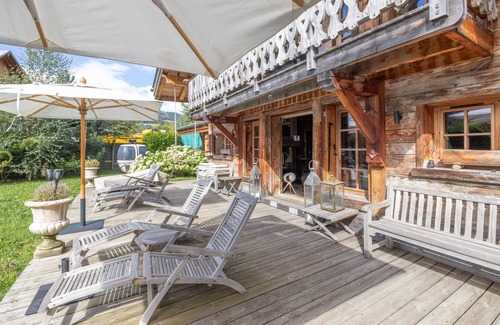 Le Planellet Ski Chalet | Chalet "Zibeline" with Mountain View, Private Terrace and Wi-Fi