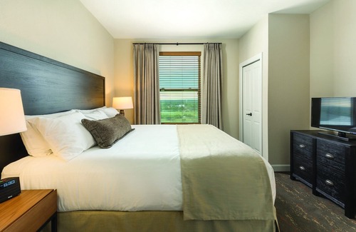 Marble Falls Resort | Challenging golf courses and tasteful wineries!