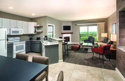 Marble Falls Resort | Challenging golf courses and tasteful wineries!