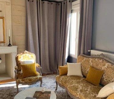 Lugon-et-l'ile-du-Carney Bed & Breakfast | Chambre Bordeaux, piscine et spa