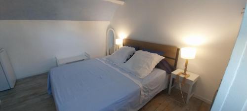 Bourges Bed & Breakfast | Chambre bleue avec accès plage