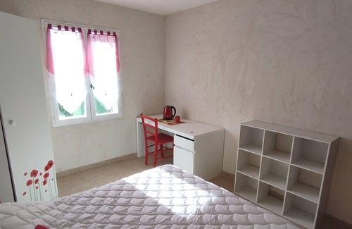 La Tour-d'Aigues Bed & Breakfast | Chambre Coquelicot en Provence , au Pied du Luberon