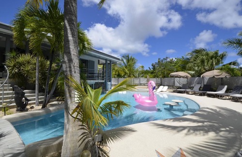 Orient Bay Ski Chalet | CHAMBRE COSY Residence Adam et Eve