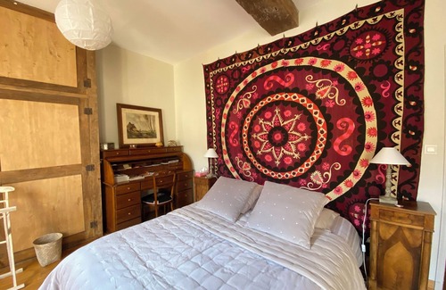 Flavigny-sur-Ozerain Bed & Breakfast | Chambre d'hôtes Maison Galimard 1