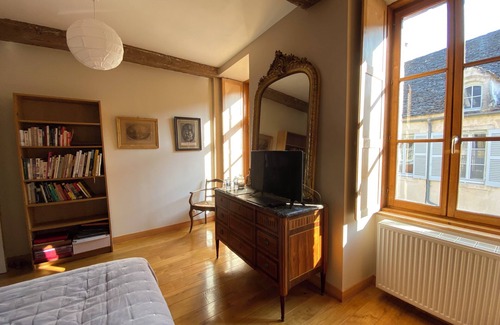 Flavigny-sur-Ozerain Bed & Breakfast | Chambre d'hôtes Maison Galimard 1