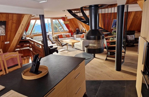 Arc-1600 Ski Chalet | Chambre d'hôte TINTIN - 2 people - single beds
