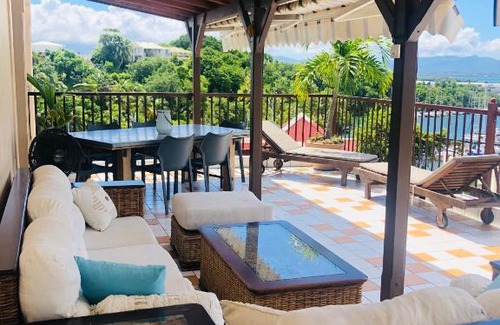 Bas du Fort House | Chambre d'Hôtes Caïpi
