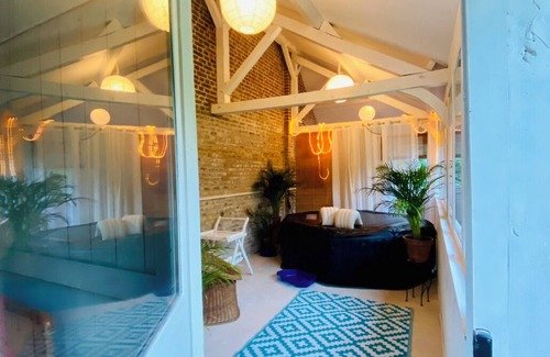 Quesnoy-le-Montant Bed & Breakfast | Chambre Dhôtes au Château Le Bas Bleu, Anaïs Nin