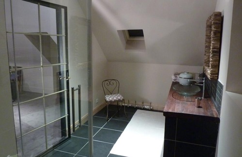 Centre Ville Rive Gauche House | Chambre Digue-Double room-Ensuite-Luxury-Garden View