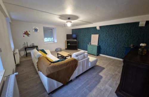 Paroisse Le Finage House | Chambre dorée chez Sarah