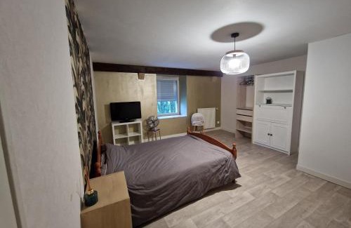 Paroisse Le Finage House | Chambre dorée chez Sarah