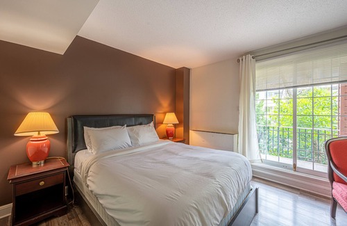 Saint-Sauveur Hotel | Chambre lit Queen avec balcon (25)