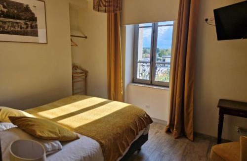 Briare Bed & Breakfast | Chambre PMR tout confort avec terrasse en bord de canal, animaux acceptés, proche centre-ville de Briare - FR-1-590-368