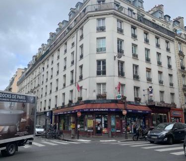 11th Arrondissement House | chambre privée dans superbe appartement parisien !