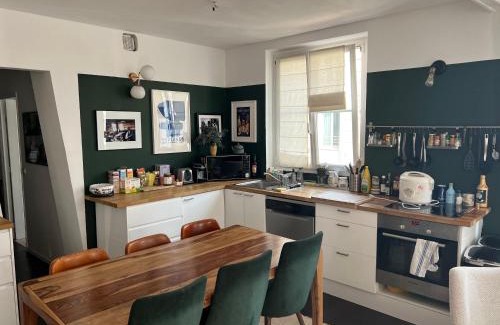 11th Arrondissement House | chambre privée dans superbe appartement parisien !