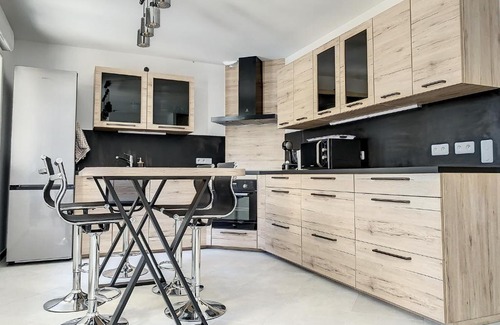 La Victoire - Les Marechaux House | Chambre Sérénité dans maison au calme