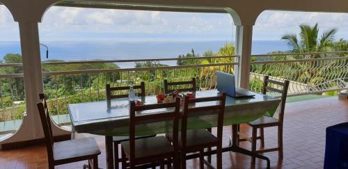 Mahina House | Chambres au sommet de la montagne
