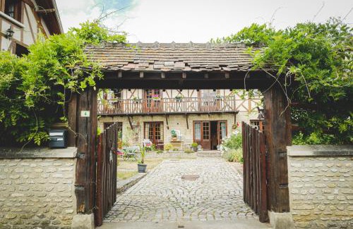 Lavacourt Bed & Breakfast | Chambres d'hôtes du Moulin de Fourges