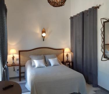 Belcodene Bed & Breakfast | Chambres d'Hôtes en Provence - Piscine, Spa, Tennis