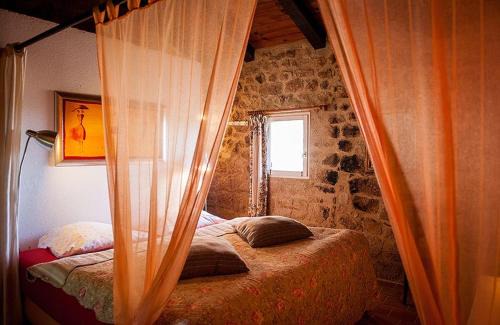 Rosieres House | Chambres d'Hôtes et Gîtes Le Mas Bleu & Spa Resort