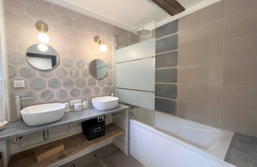 Jouqueviel House | Chambres d'hôtes La Cardonnié