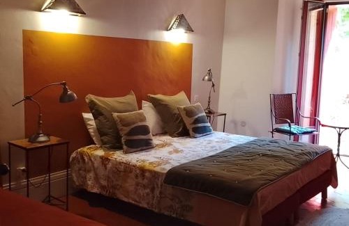 Saint-Saturnin-de-Lucian Bed & Breakfast | Chambres d'Hôtes Le Mimosa