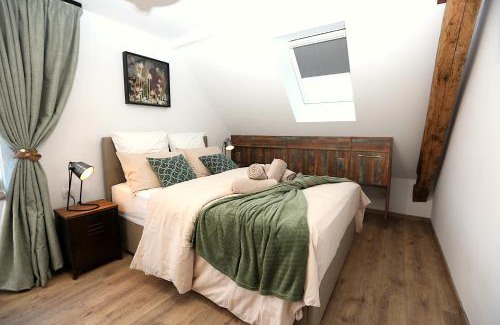 Hoffen Apartment | chambresdusoleil