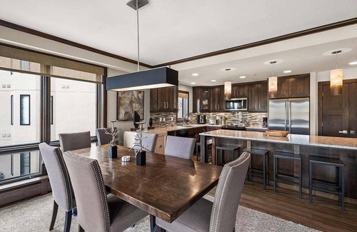 Snowmass Village Condo | Chamonix 26 | Snowmass Ski-In/Ski-Out Condo w/Shared Pool/Hot Tub/Private Washer/Dryer/WiFi
