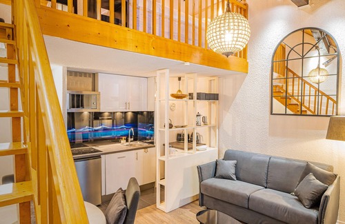 Chamonix City Centre Apartment | Chamour - A duplex apartment with Mont-Blanc view