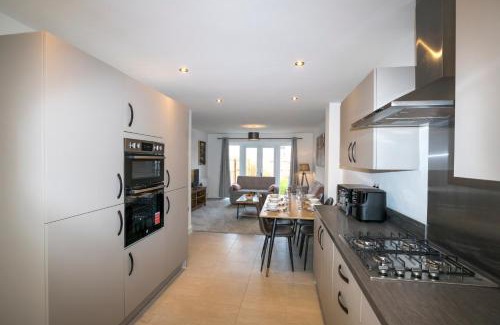 Blacon House | Champagne abode