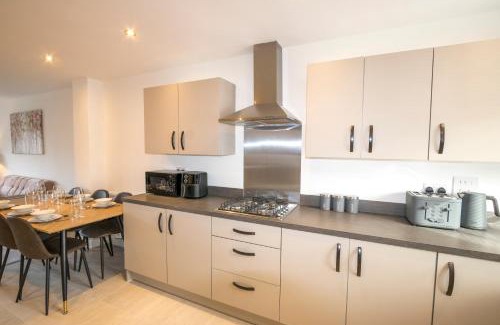 Blacon House | Champagne abode