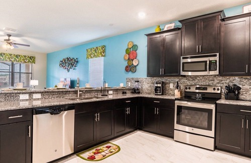 Davenport House | ChampionsGate Resort Vacation Pool Home 8BR