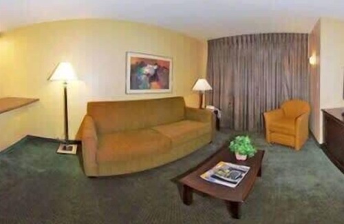 Chandler Apartment | Chandler 1 bd 1 b Unrenovated apartment