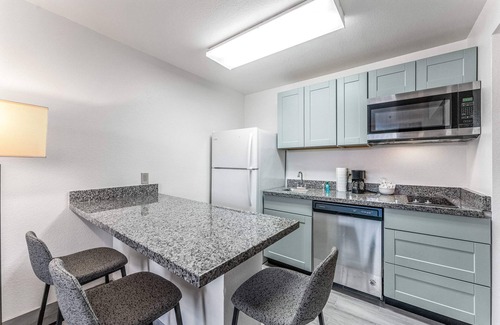 Chandler Apartment | Chandler 1bd King Deluxe