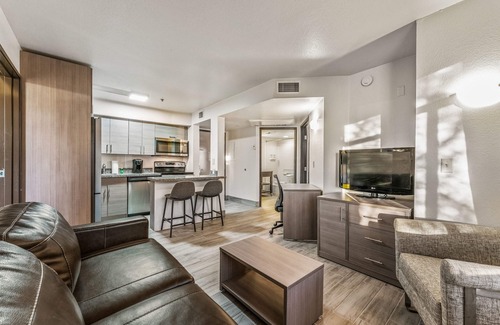 Chandler Apartment | Chandler 2 bd 1 ba immaculate grounds, perfect location with heated pool, downst