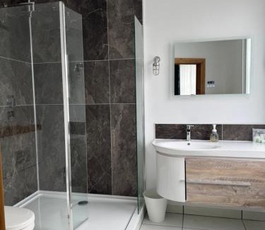 Chesterfield Hotel | Chandlers Bar and Rooms