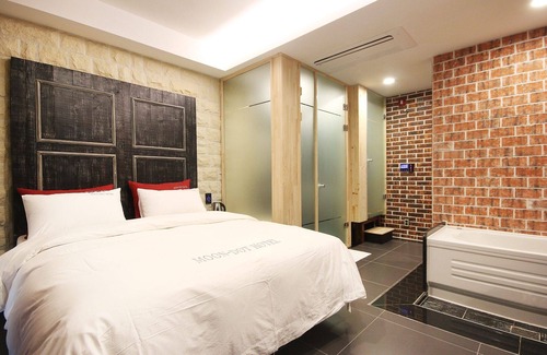 Changnyeong Hotel | Changyeong Moon Dot Self Check-in Motel