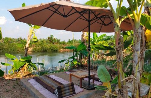 Don Khon House | Chanhthida Guesthouse and The River Front Restaurant