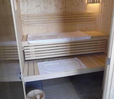 Chatel-Guyon Hotel | Chante Grelet